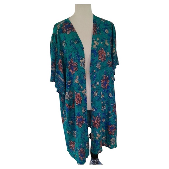 Maurices Sweaters - Maurices floral Print kimono size XL